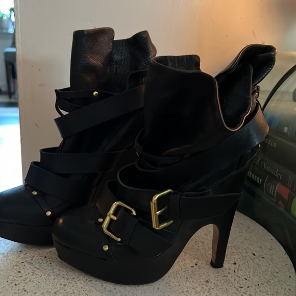 Black leather buckle stiletto boots - Picture 3 of 5